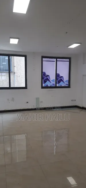 2ተኛ ላይ ነው ለቢሮ አገልግሎት ብቻ ይከራያል