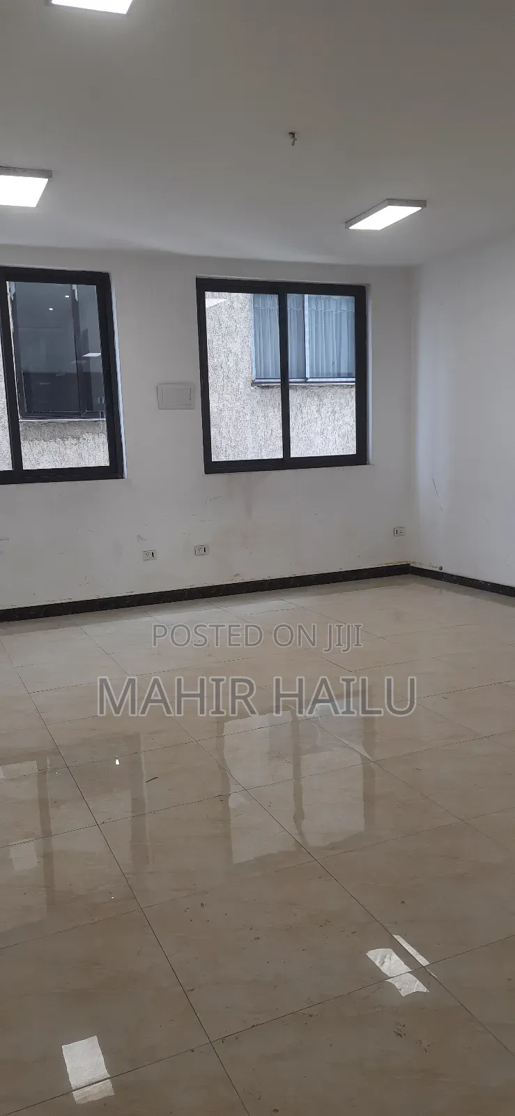 2ተኛ ላይ ነው ለቢሮ አገልግሎት ብቻ ይከራያል