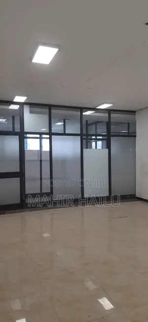2ተኛ ላይ ነው ለቢሮ አገልግሎት ብቻ ይከራያል
