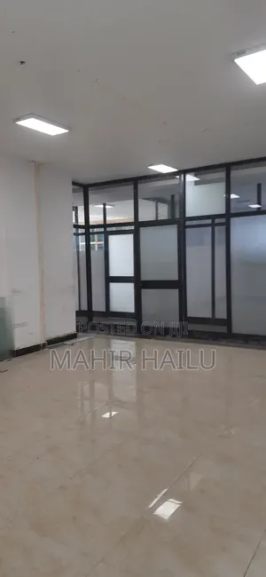 2ተኛ ላይ ነው ለቢሮ አገልግሎት ብቻ ይከራያል