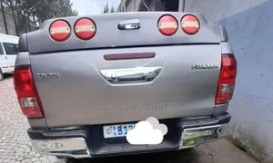 Toyota Hilux 2017 Silver