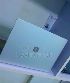 New Laptop Microsoft Surface 8GB Intel Core I5 SSD 256GB