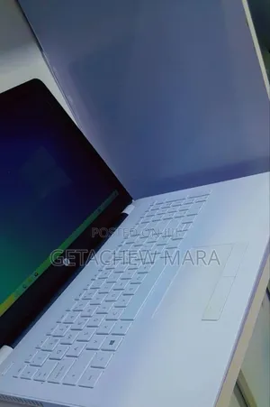 New Laptop HP Pavilion 15 4GB Intel SSD 500GB