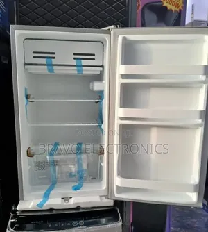 Midea 142l One Door Refrigerator – Compact, Cool Energy Saving!
