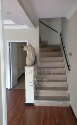 12bdrm House in Akaky Kaliti for sale