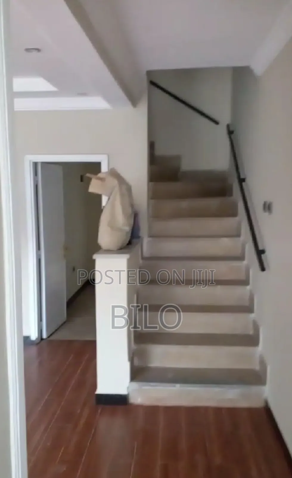 12bdrm House in Akaky Kaliti for sale