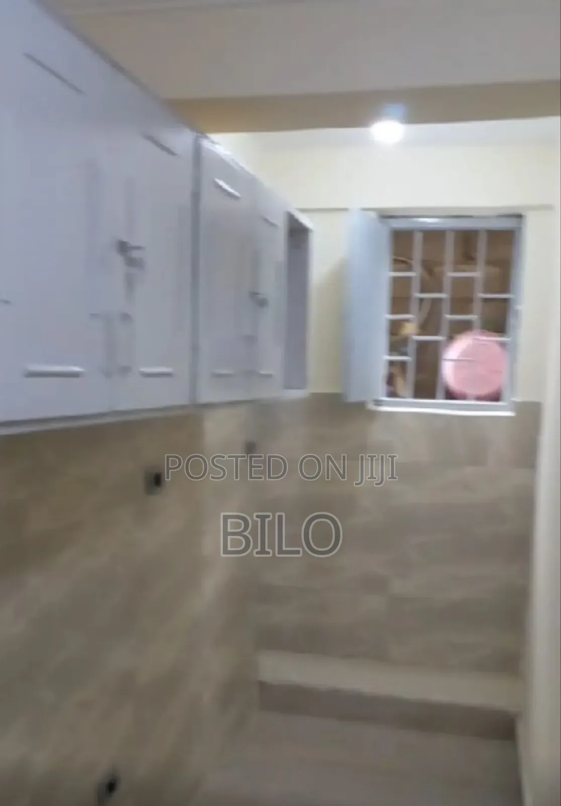 12bdrm House in Akaky Kaliti for sale