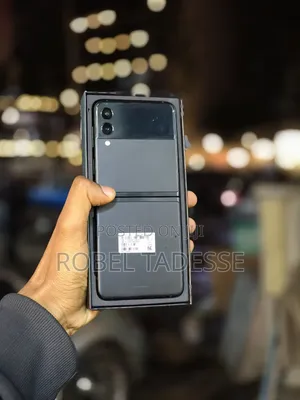 New Samsung Galaxy Z Flip 3 128 GB Black