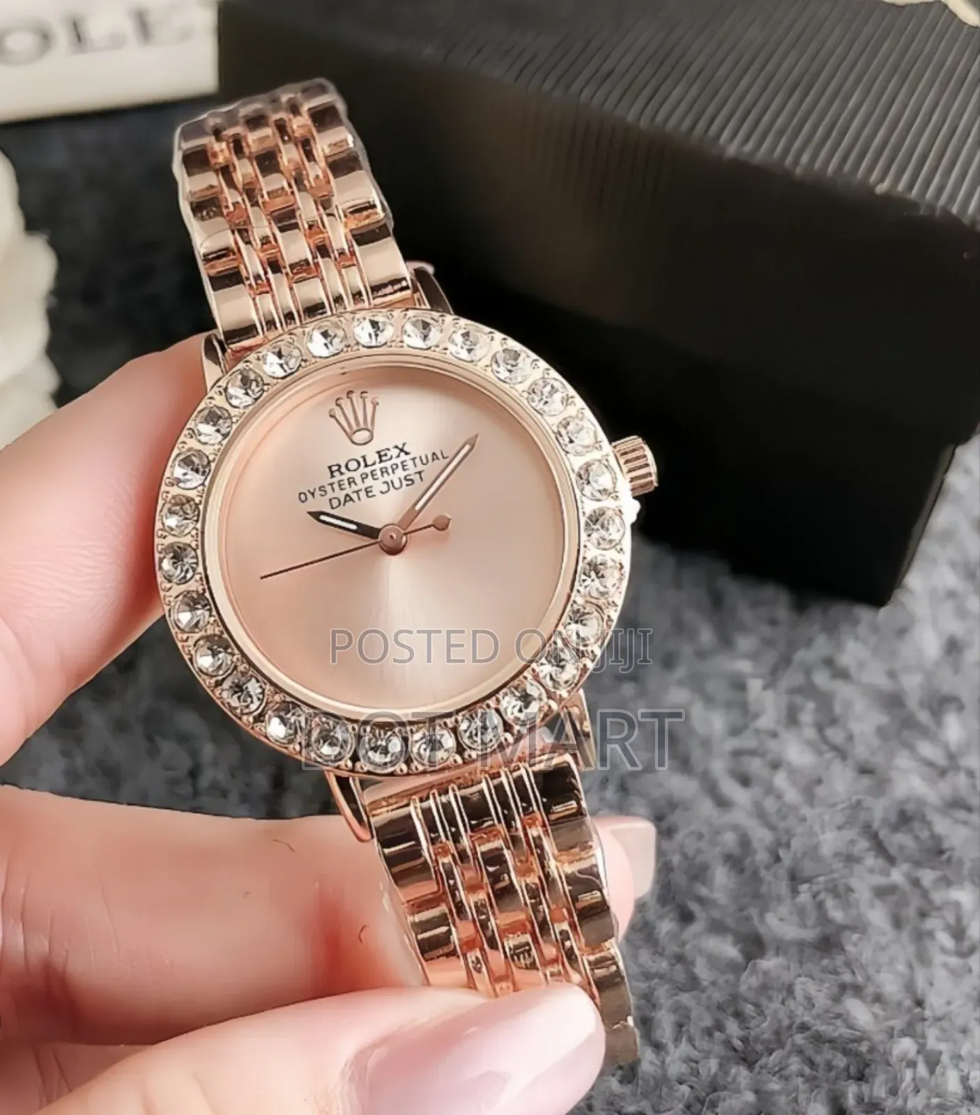 Women Luxury Watch / የሴቶች ሰዓት