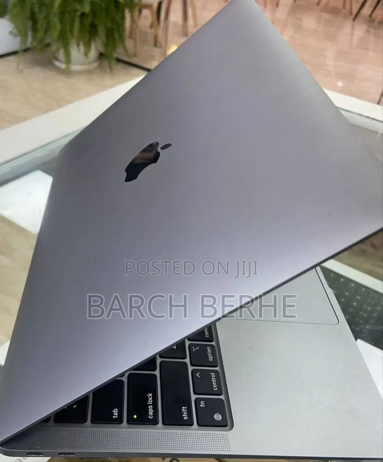 New Laptop Apple MacBook Air 2020 M1 8GB Apple M1 SSD 256GB
