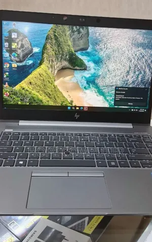 New Laptop HP ZBook 14 16GB Intel Core I7 SSD 512GB