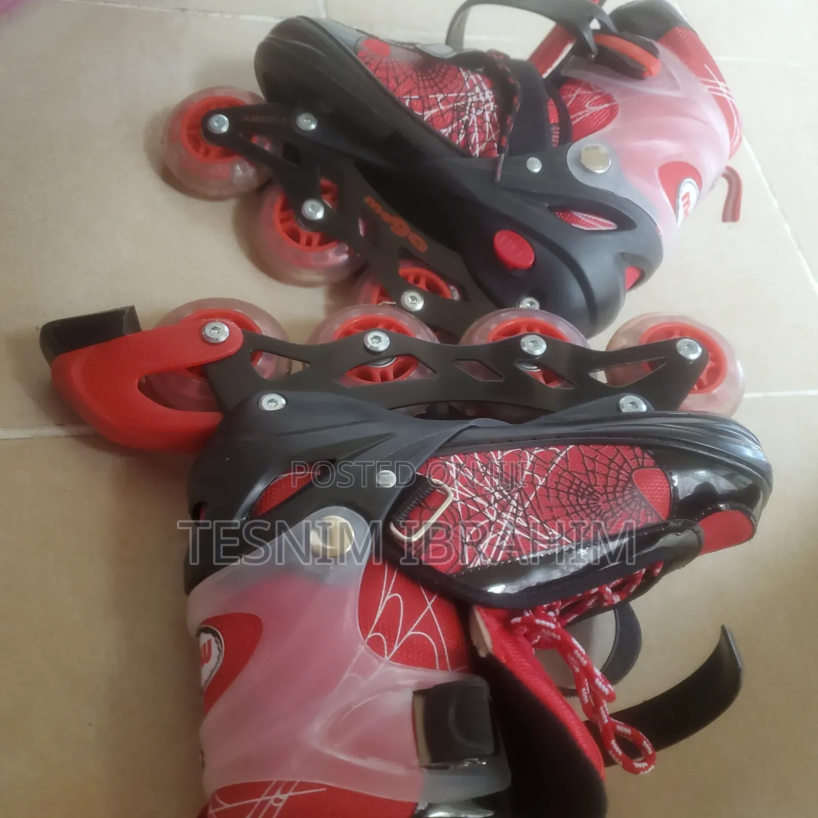 Skating Shoes Slightly Used 38 Kids