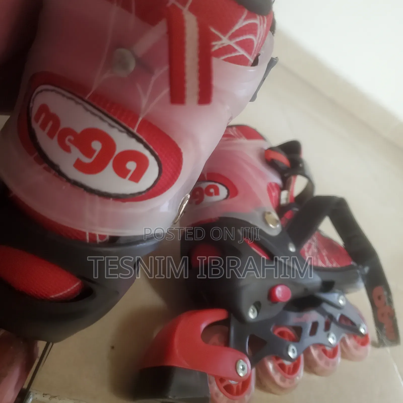 Skating Shoes Slightly Used 38 Kids