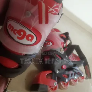 Skating Shoes Slightly Used 38 Kids