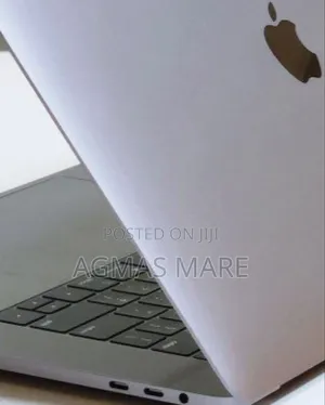 New Laptop Apple MacBook Pro 2019 4GB Intel Core I9 SSD 32GB