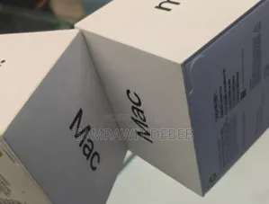 Photo - New Laptop Apple MacBook 16GB Apple M4 SSD 256GB