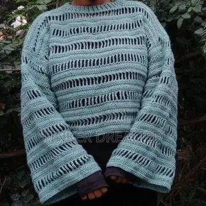 ኪሮሽ Mesh Sweater