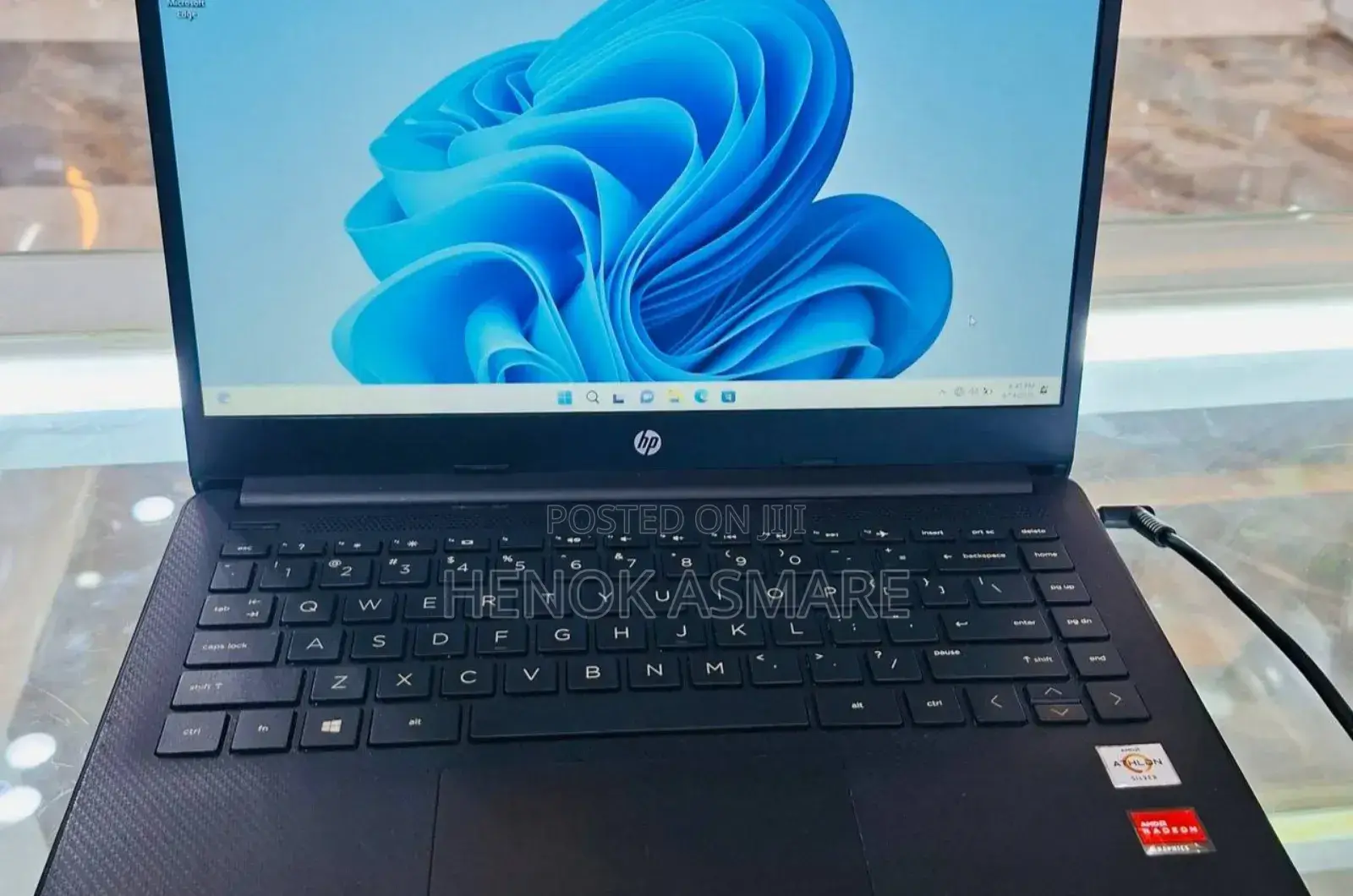 New Laptop HP Stream Notebook 8GB Intel Core I7 SSD 1T