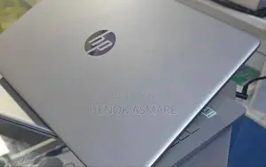 New Laptop HP Stream Notebook 4GB Intel Core I7 SSD 1T