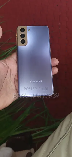 New Samsung Galaxy S21 5G 128 GB Silver