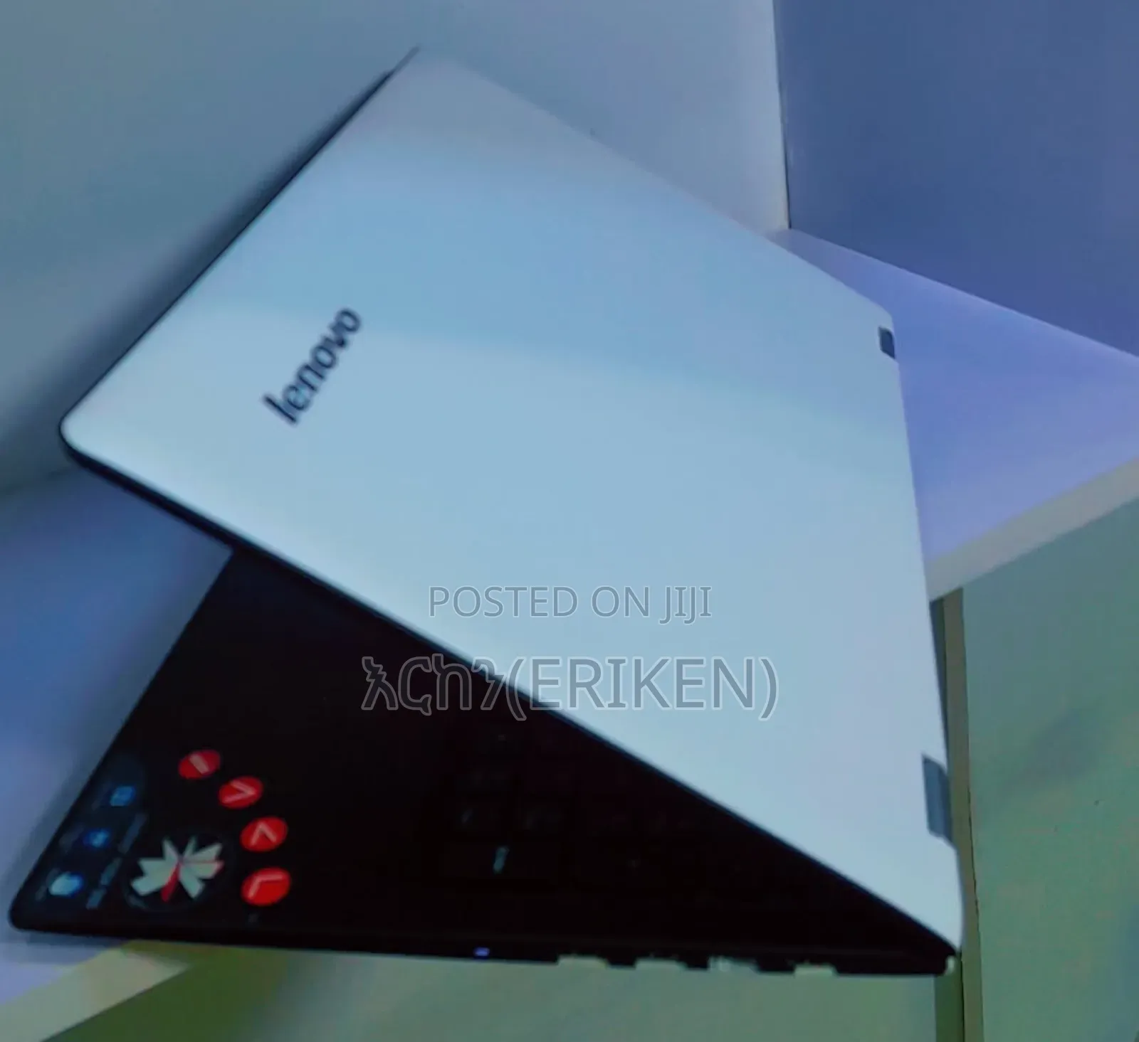 New Laptop Lenovo Yoga 700 8GB Intel Core i5 SSD 1T