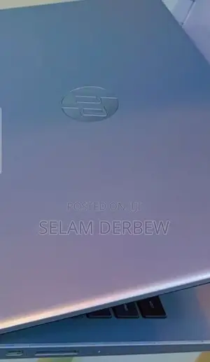 New Laptop HP 240 G8 8GB Intel Core I7 SSD 256GB