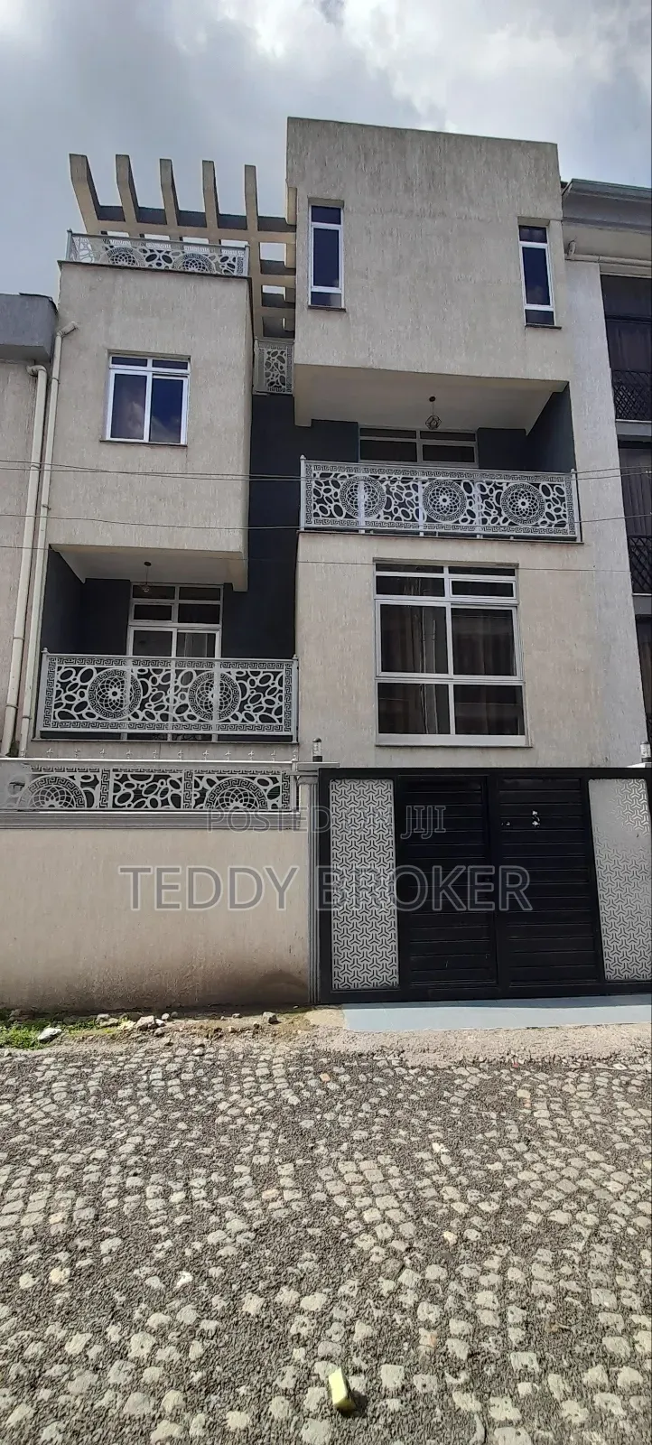 7bdrm House in Haile Garment, Nifas Silk-Lafto for sale