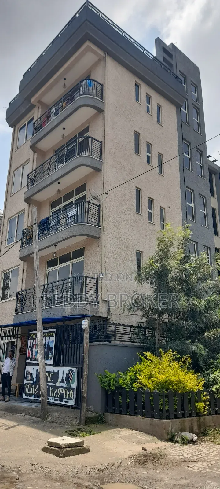 8bdrm House in Kality Alem Bank, Akaky Kaliti for sale