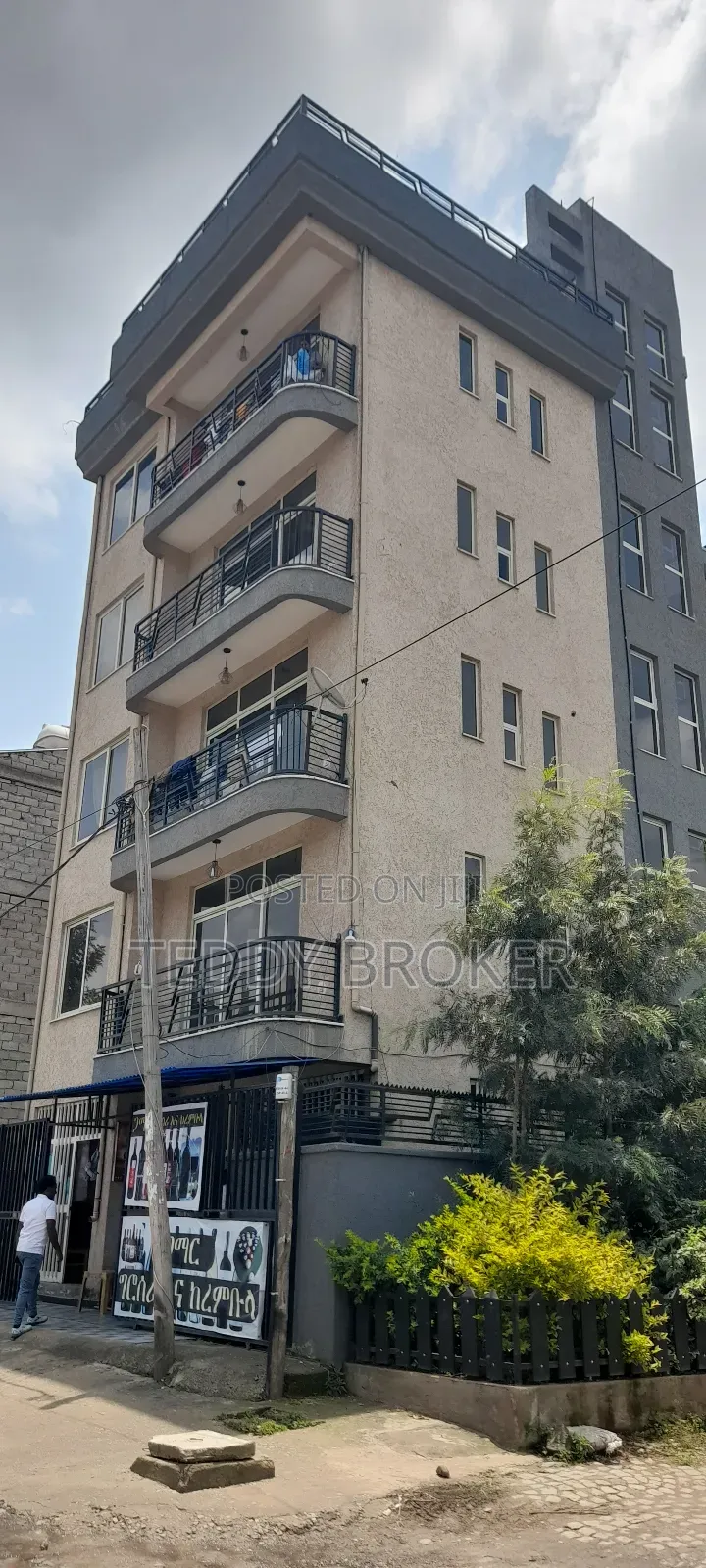 8bdrm House in Kality Alem Bank, Akaky Kaliti for sale