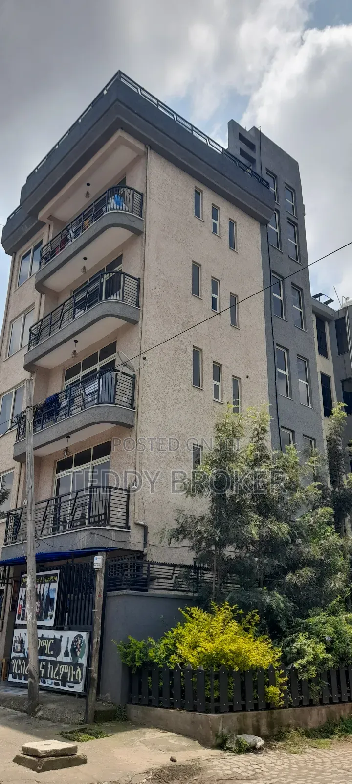 8bdrm House in Kality Alem Bank, Akaky Kaliti for sale
