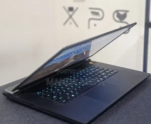 New Laptop Alienware M17x R2 16GB AMD Ryzen 7 SSD 1T