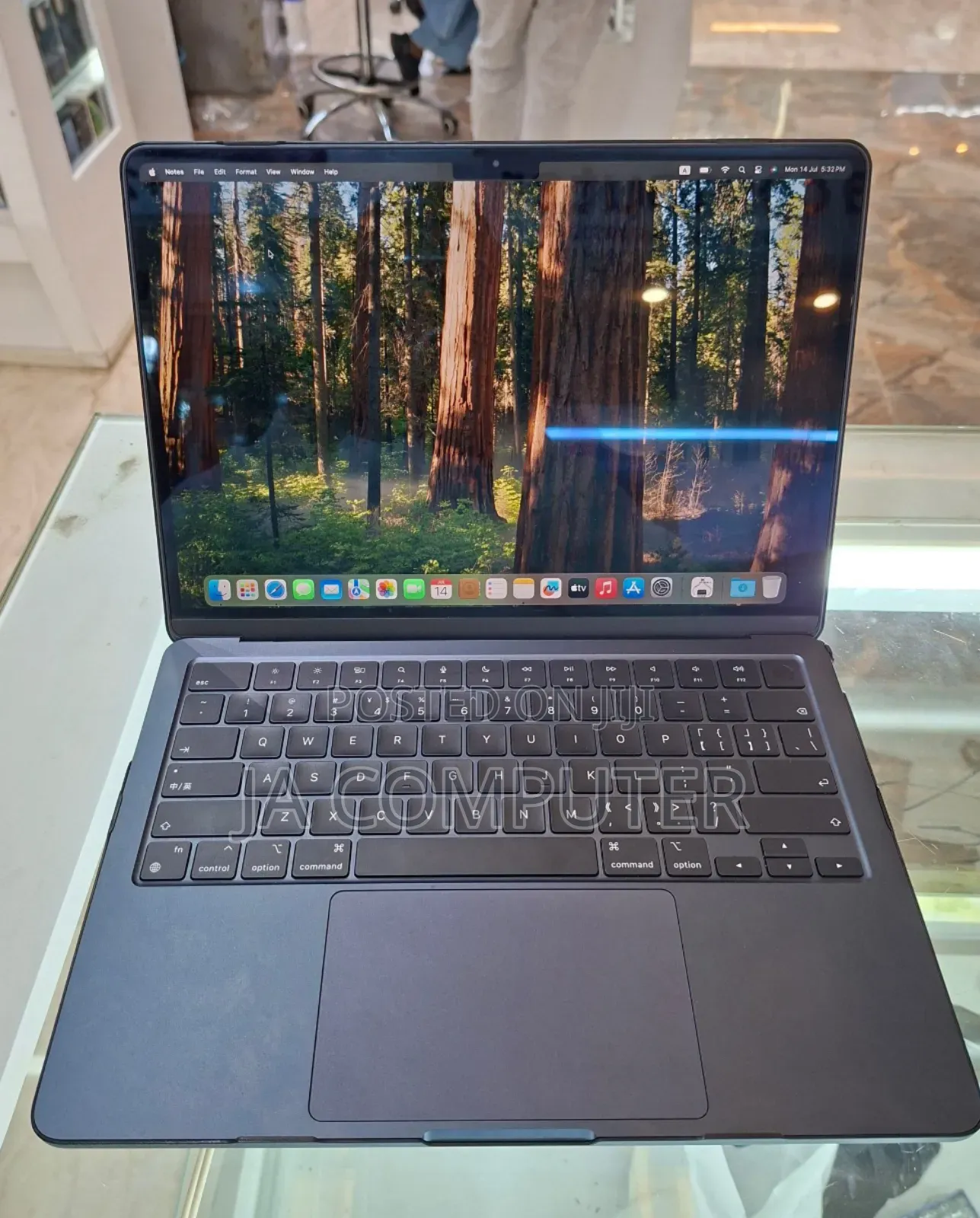 New Laptop Apple MacBook Air 2022 M2 8GB Apple M2 SSD 256GB