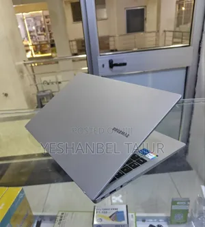 New Laptop Samsung Galaxy Book 2 8GB Intel Core I5 SSD 256GB