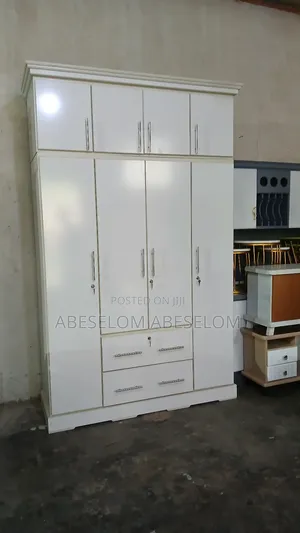 1,50 Cm በላምኔት የተሰራ ተሰቃይ ቁምሳጥን