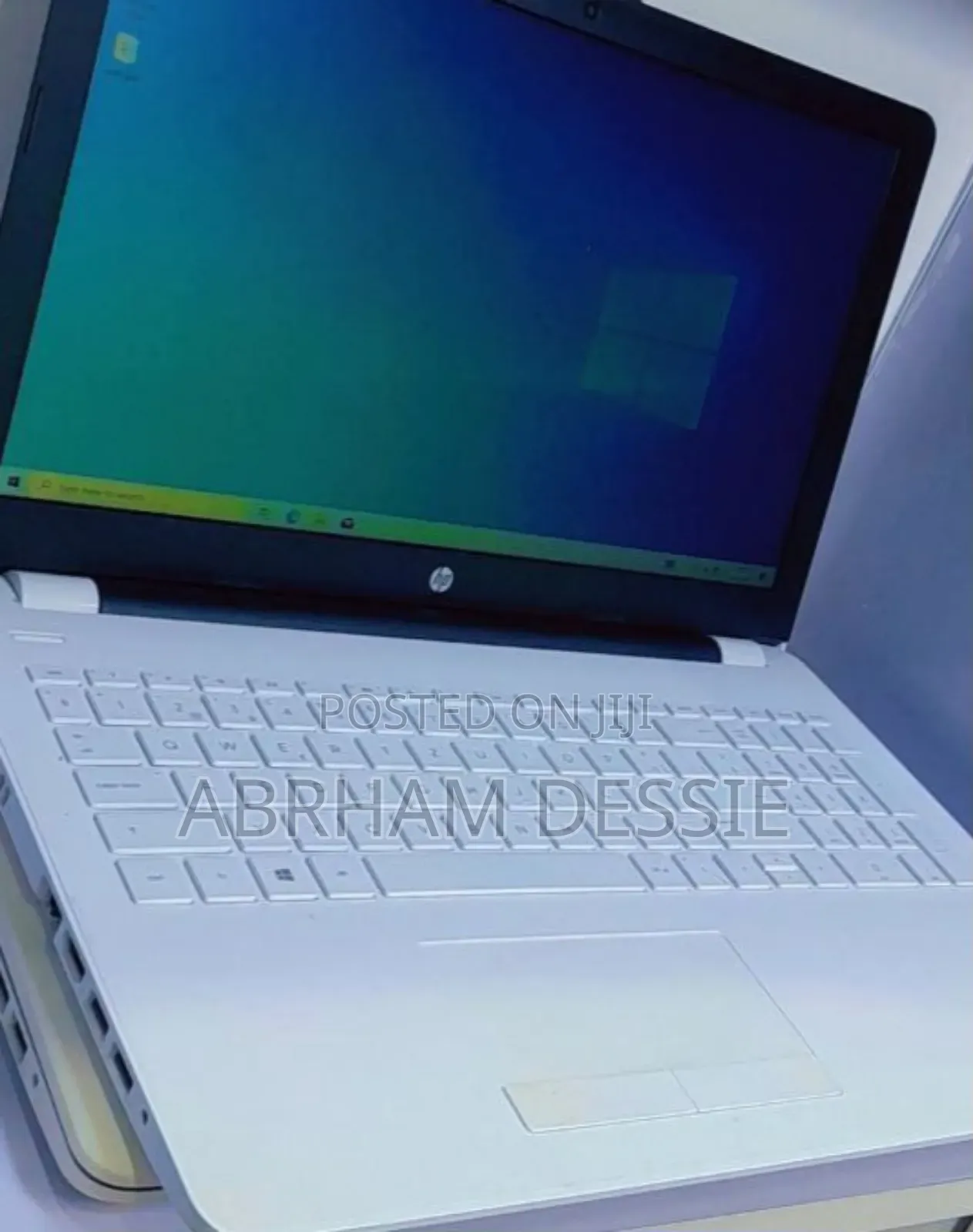 New Laptop HP 4GB Intel Core I5 SSD 500GB