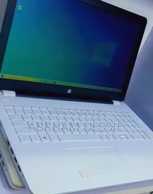 New Laptop HP 4GB Intel Core I5 SSD 500GB