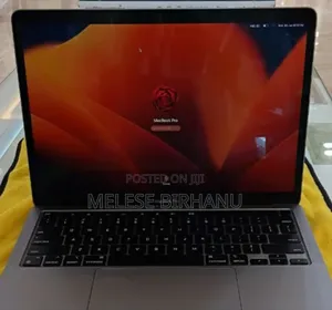 New Laptop Apple MacBook Pro 2020 M1 8GB Apple M1 Pro SSD 256GB