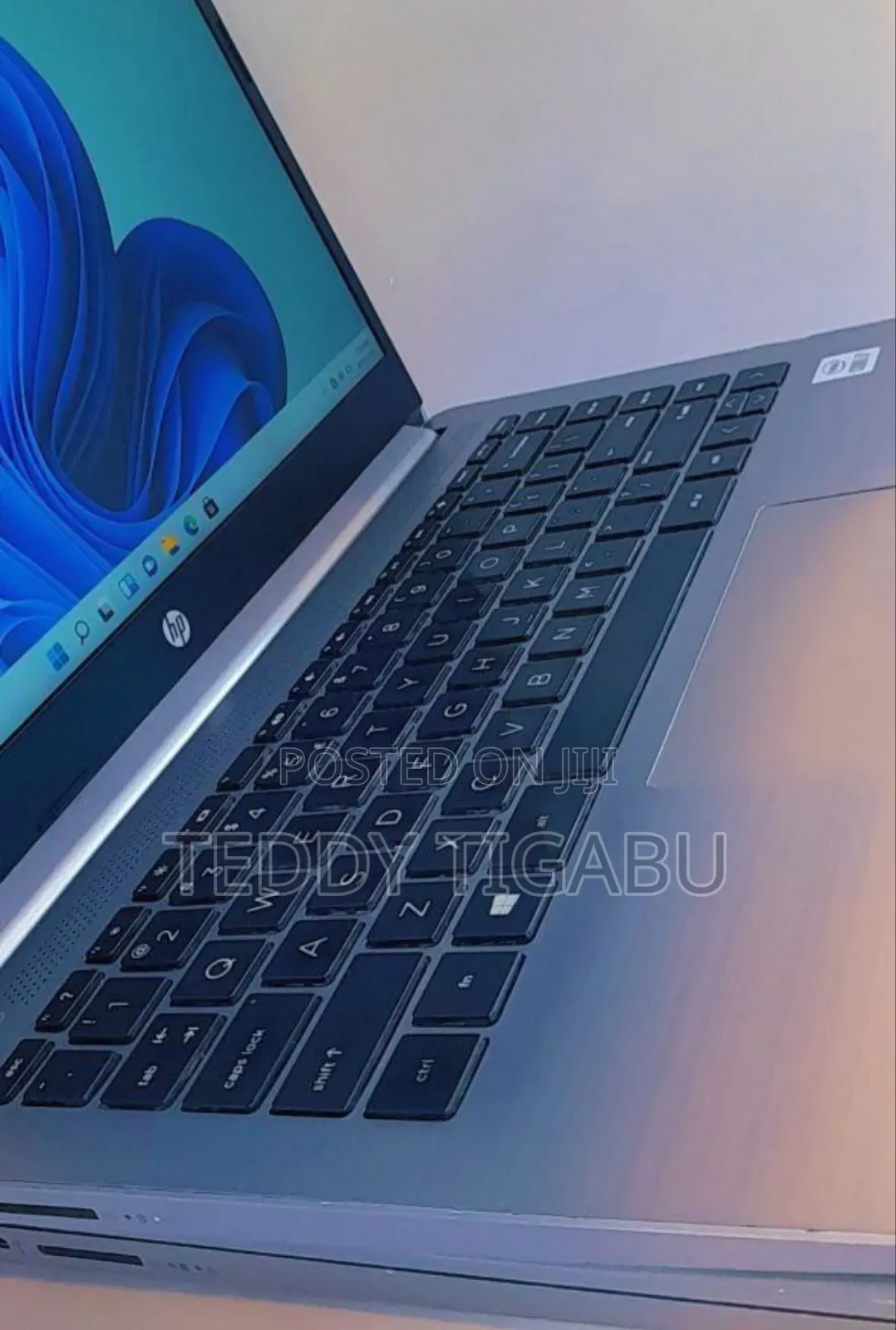 New Laptop HP 240 G8 8GB Intel Core I7 SSD 256GB