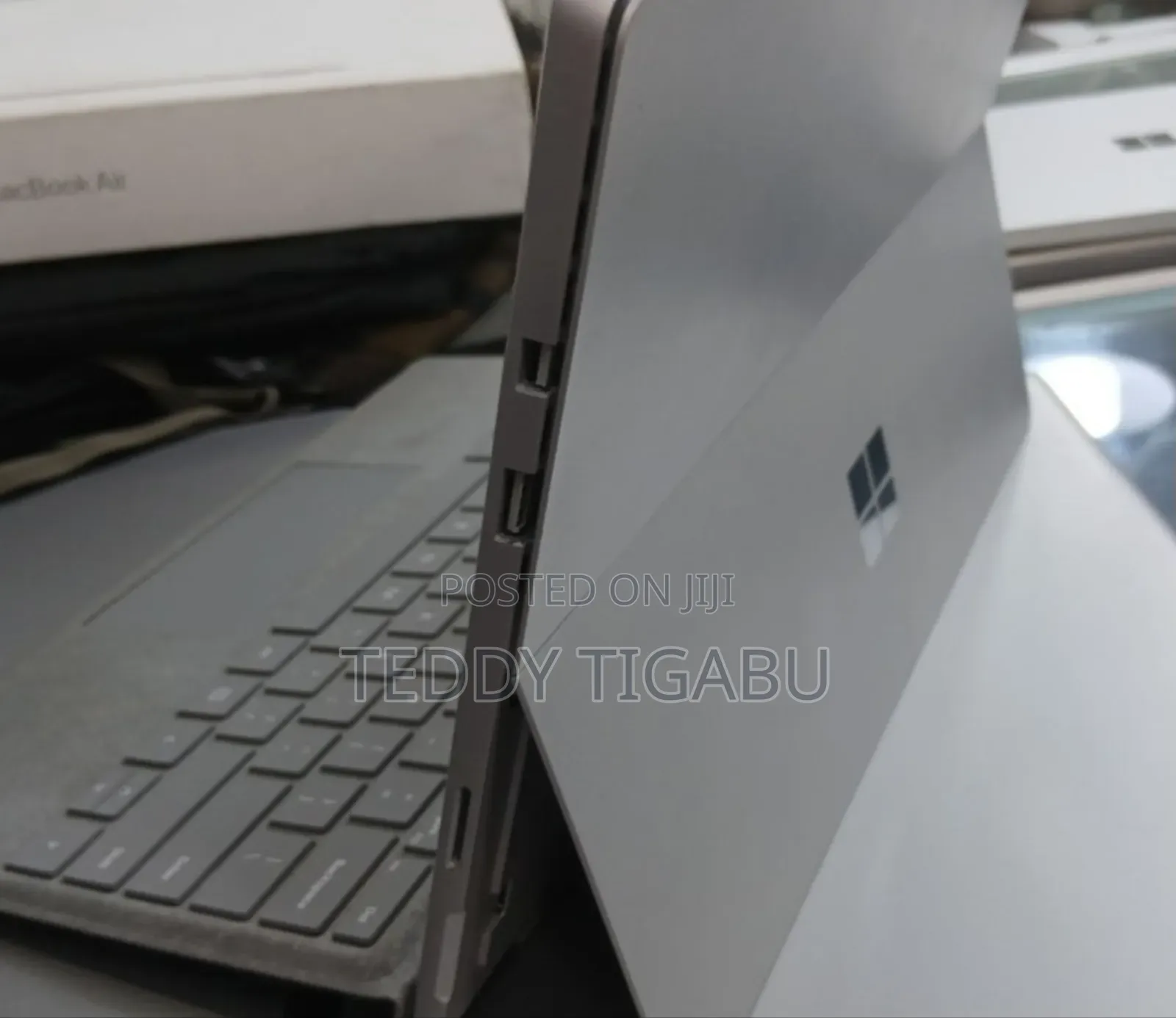 New Laptop Microsoft Surface Pro 6 8GB Intel Core i5 SSD 128GB