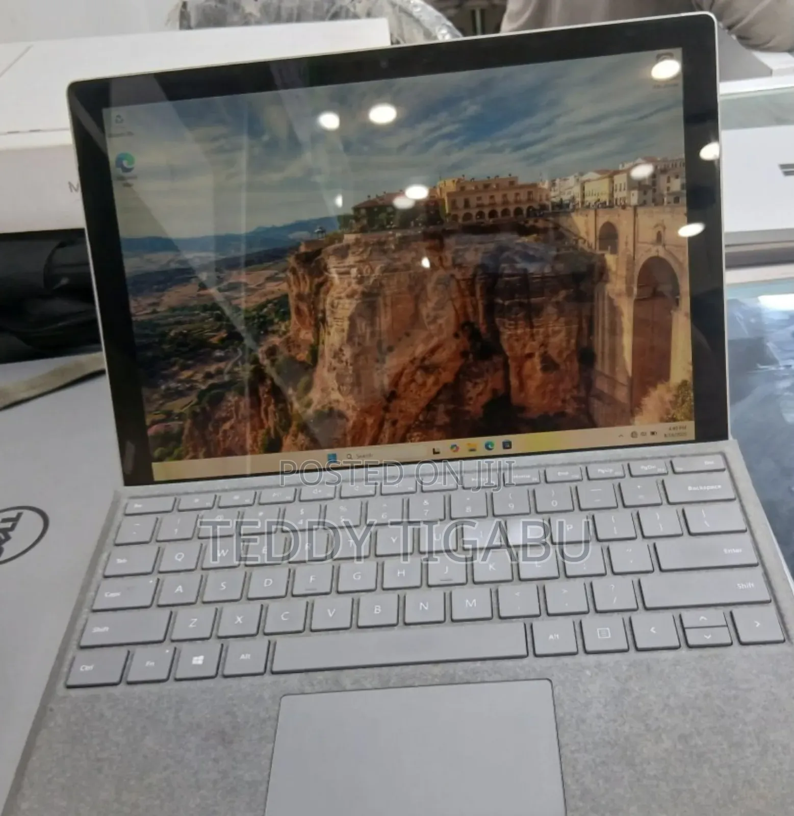 New Laptop Microsoft Surface Pro 6 8GB Intel Core i5 SSD 128GB