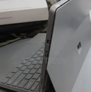 New Laptop Microsoft Surface Pro 6 8GB Intel Core i5 SSD 128GB