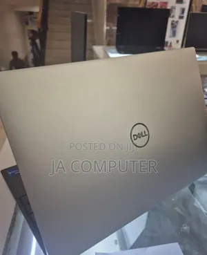 New Laptop Dell XPS 15 32GB Intel Core I7 SSD 512GB