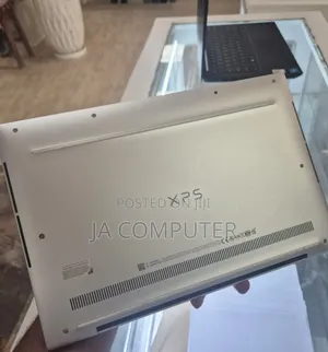 New Laptop Dell XPS 15 32GB Intel Core I7 SSD 512GB