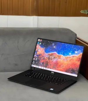 Photo - Laptop Dell Precision 5540 16GB Intel Core I5 SSD 512GB