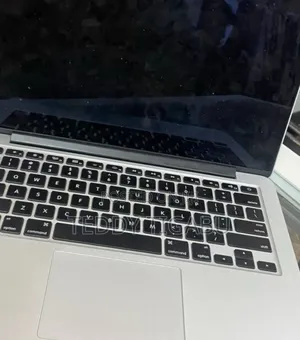 New Laptop Apple MacBook Pro 2015 8GB SSD 128GB