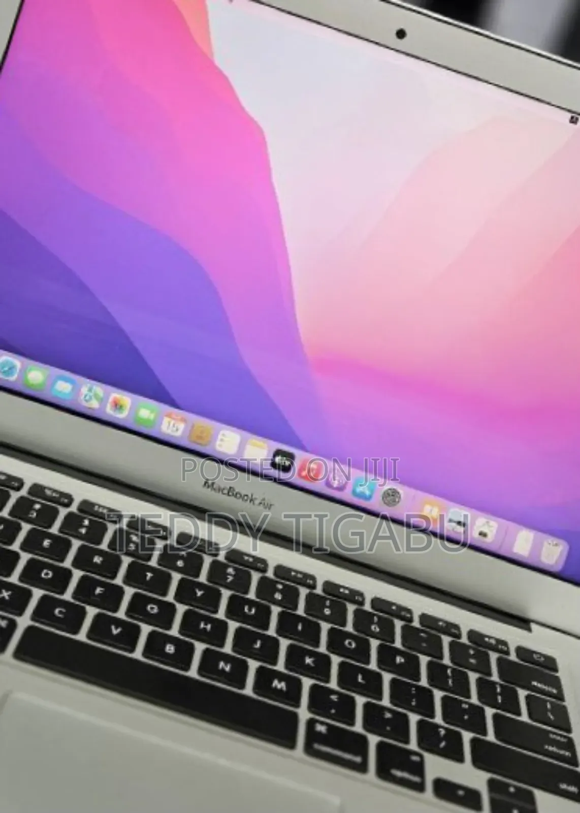 New Laptop Apple MacBook Pro 2015 8GB SSD 128GB