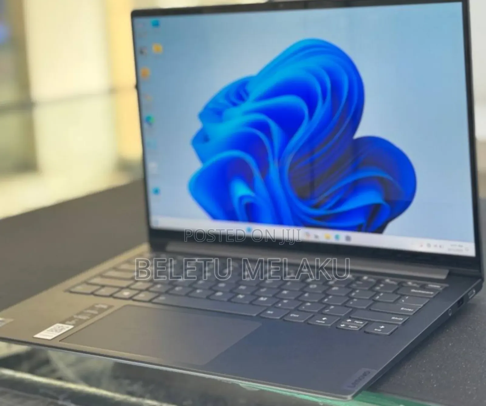 New Laptop Lenovo Yoga 7i 16GB Intel Core i7 SSD 512GB