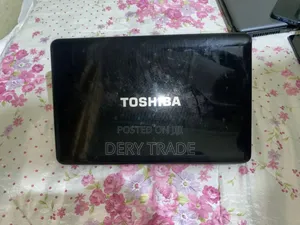 Laptop Toshiba 4GB Intel Core i3 HDD 320GB