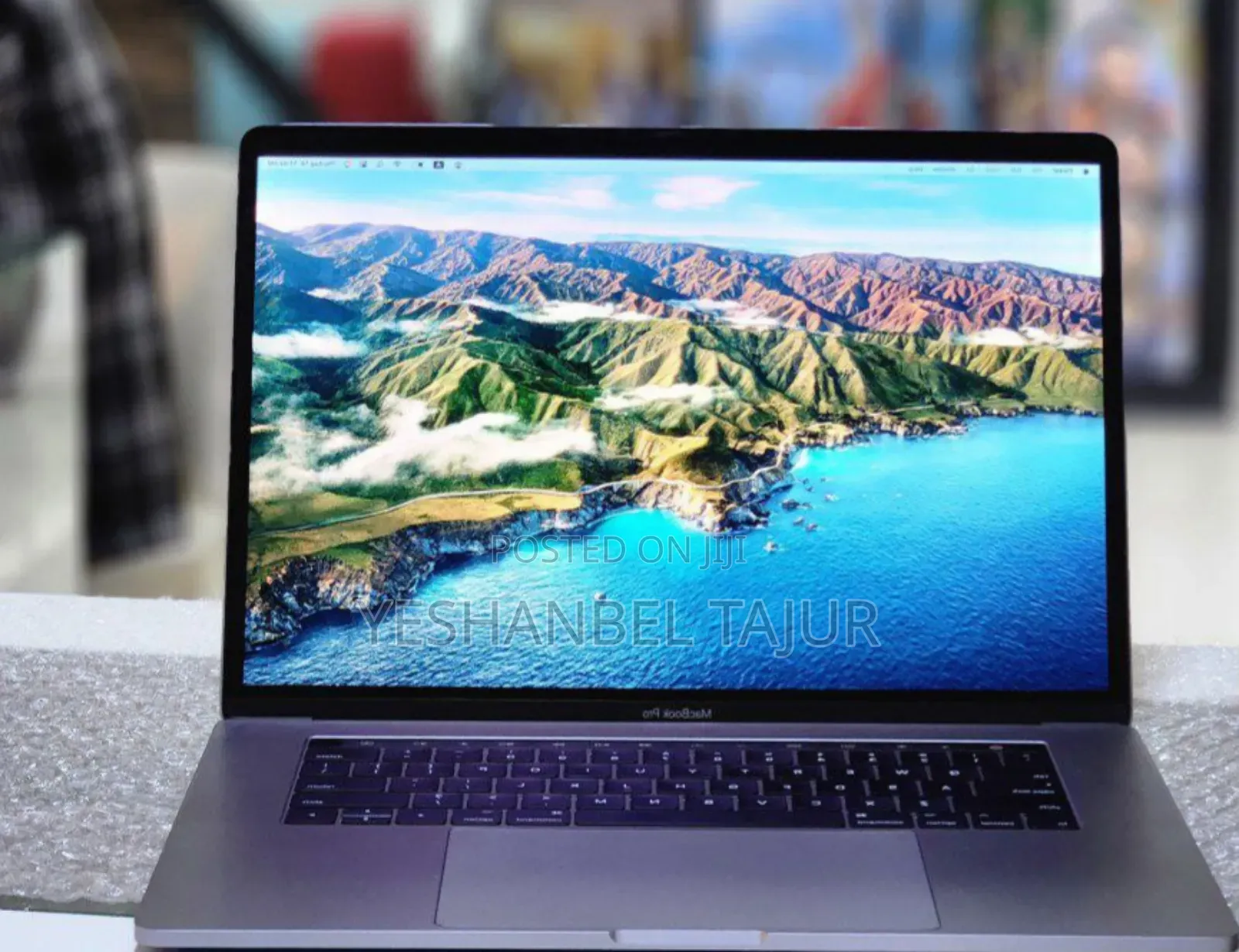 New Laptop Apple MacBook Pro 2017 16GB Intel Core I7 SSD 512GB