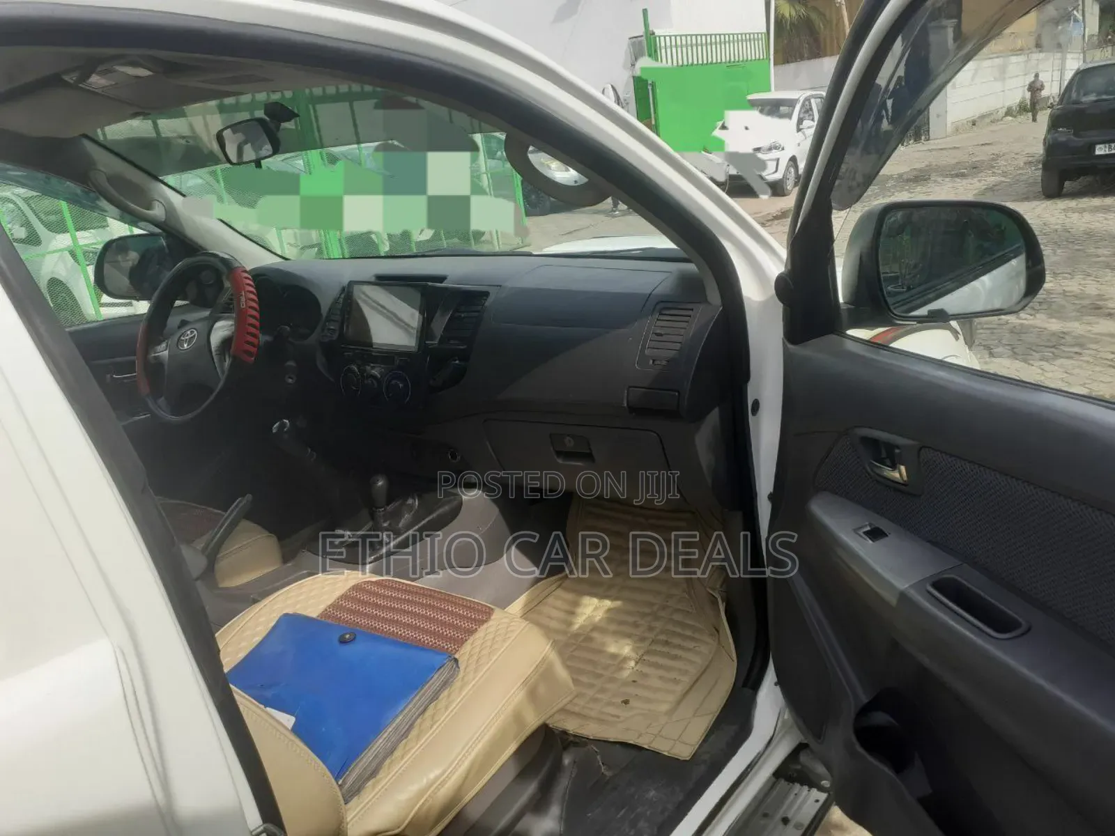 Toyota Hilux 2014 White